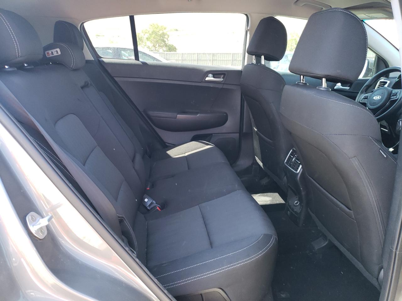 kndpmcacxk7536185 KNDPMCACXK7536185 2019 Kia Sportage Lx