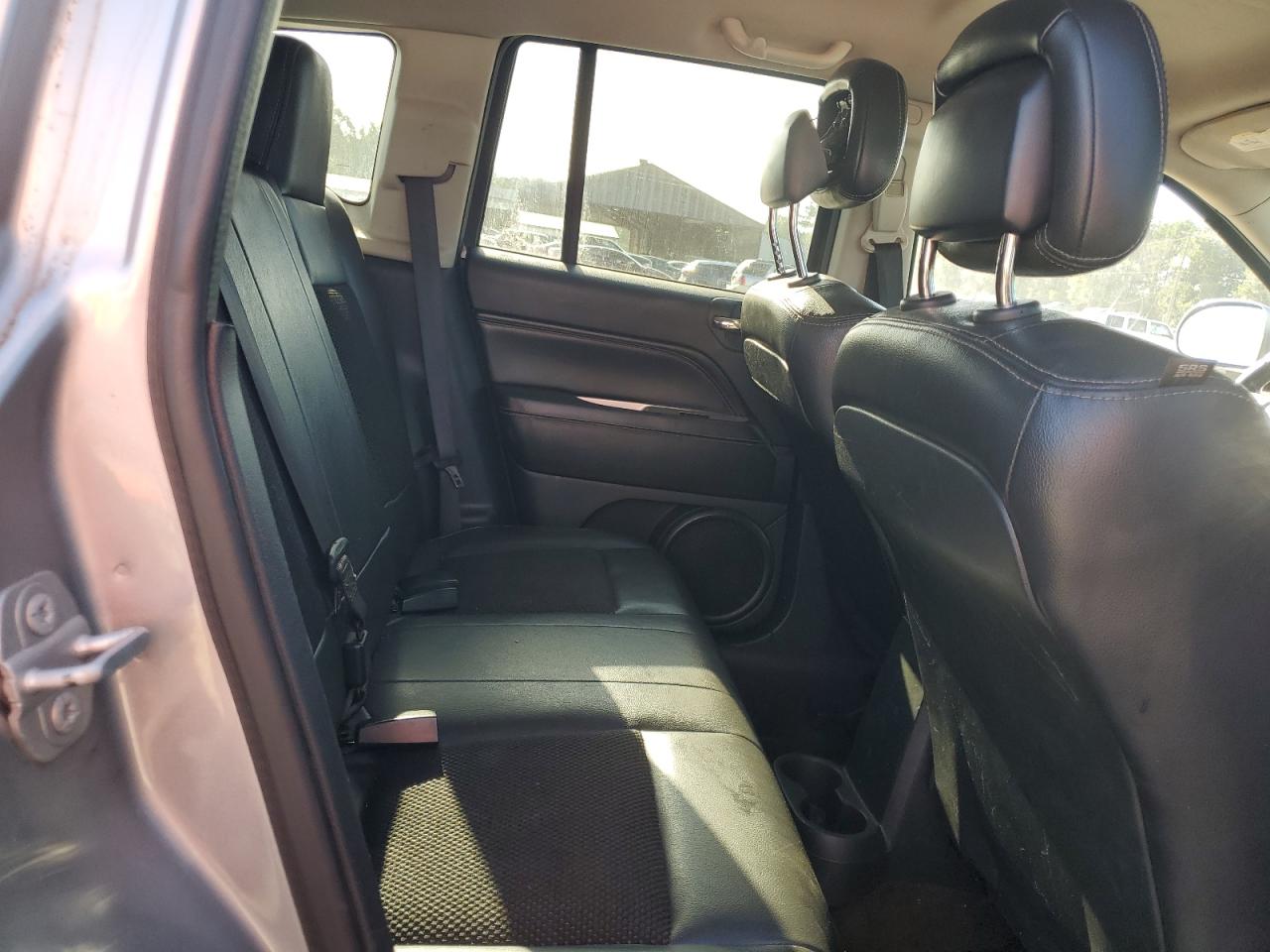 2015 Jeep Compass Latitude VIN: 1C4NJCEB8FD240834 Lot: 63945175