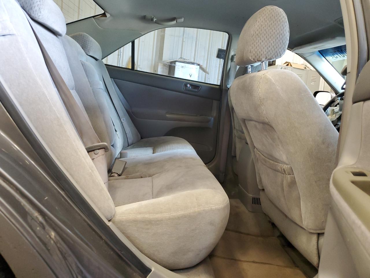 2004 Toyota Camry Le VIN: 4T1BE32KX4U845829 Lot: 65590075