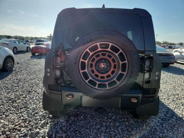 2025 LAND ROVER DEFENDER OCTA  