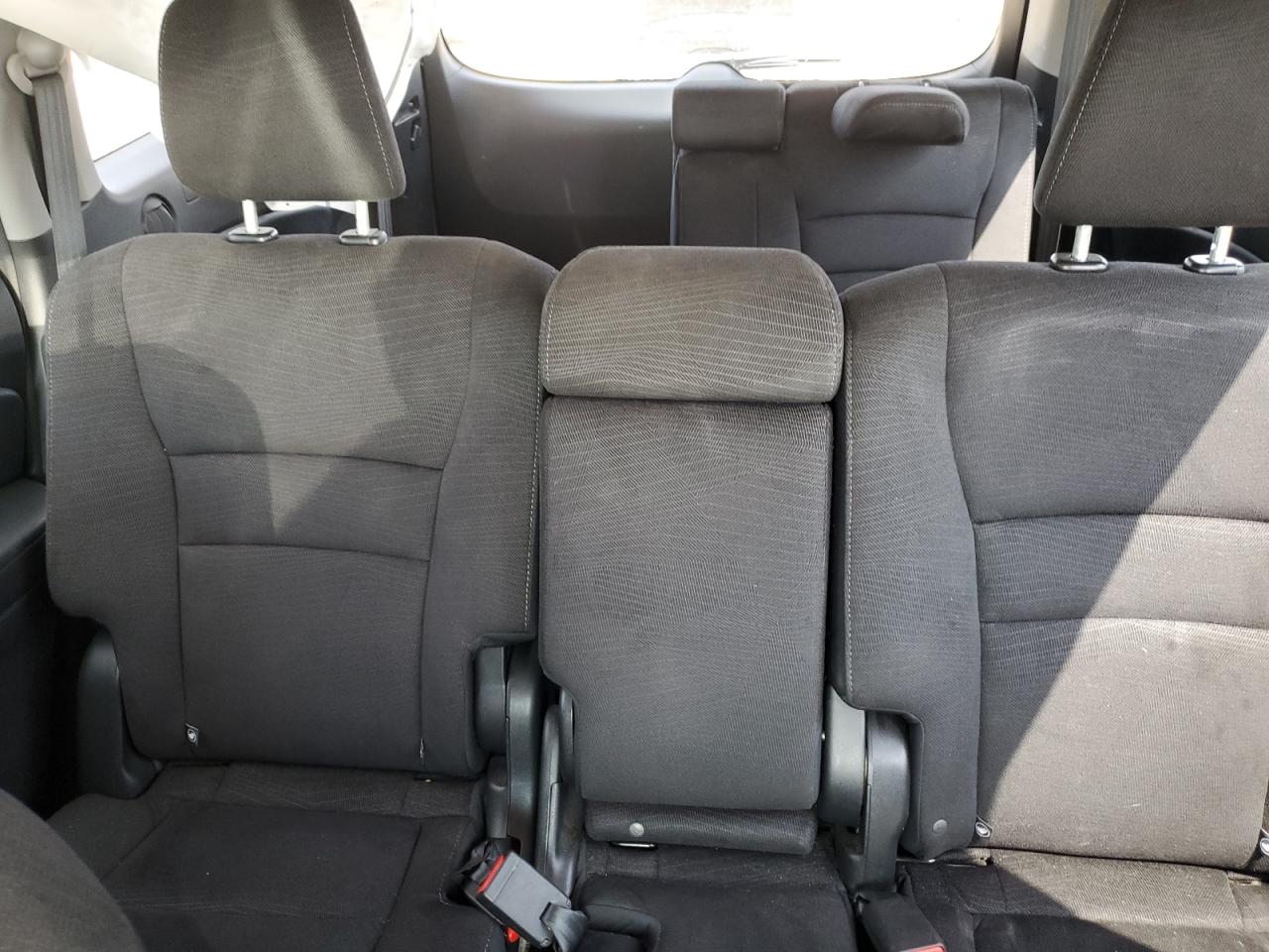 2018 Honda Pilot Lx VIN: 5FNYF6H12JB046627 Lot: 65638735