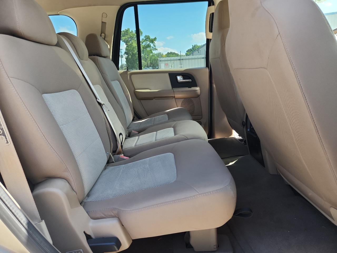 2004 Ford Expedition Xlt VIN: 1FMRU15W44LA09170 Lot: 62127165