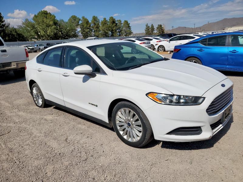 Sedans FORD FUSION 2014 White