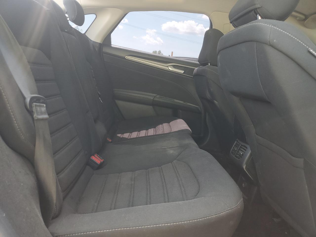 2020 Ford Fusion Se VIN: 3FA6P0T97LR255223 Lot: 64021945