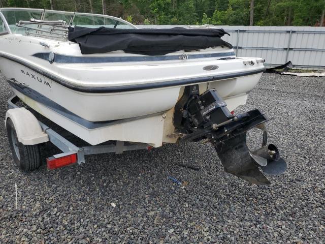 2005 MAXUM BOAT  