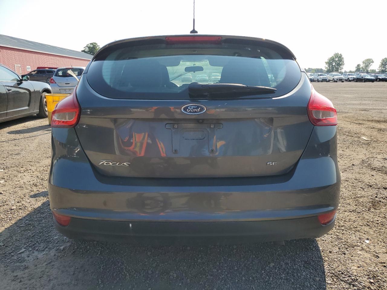 2017 Ford Focus Se VIN: 1FADP3K28HL334385 Lot: 61164545