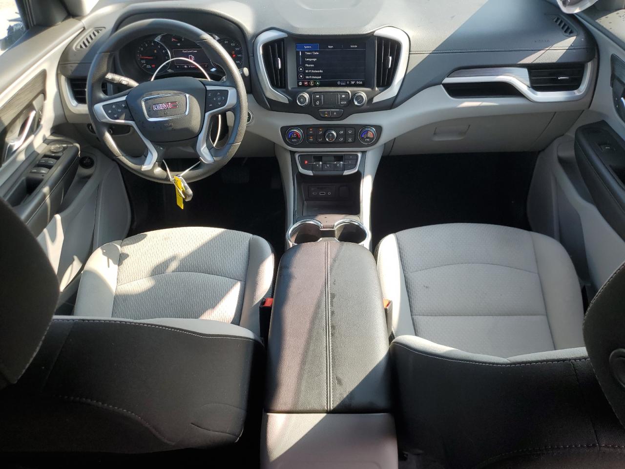 3GKALMEV8NL229788 2022 GMC Terrain Sle