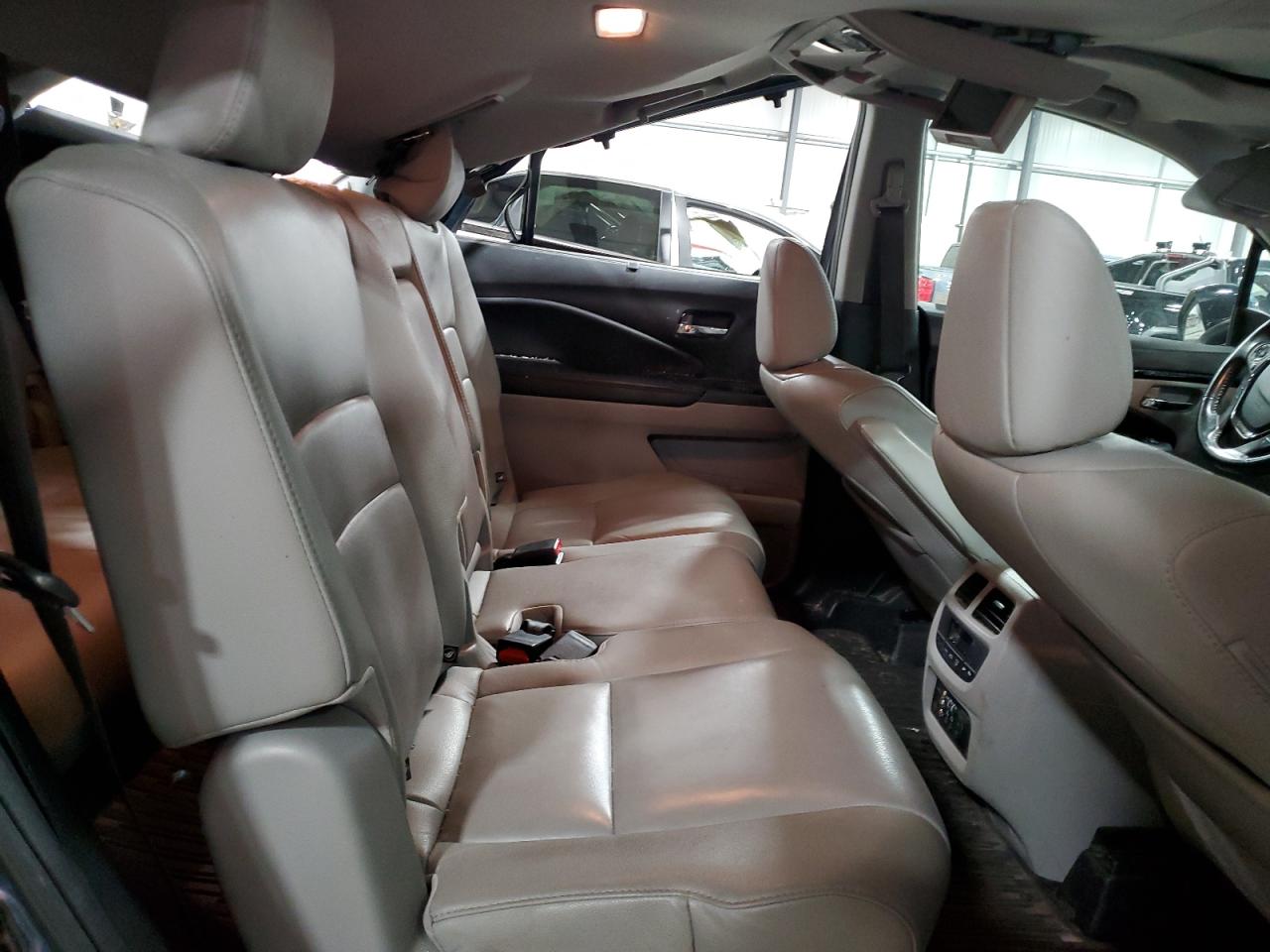 2017 Honda Pilot Touring VIN: 5FNYF6H96HB100110 Lot: 64193495