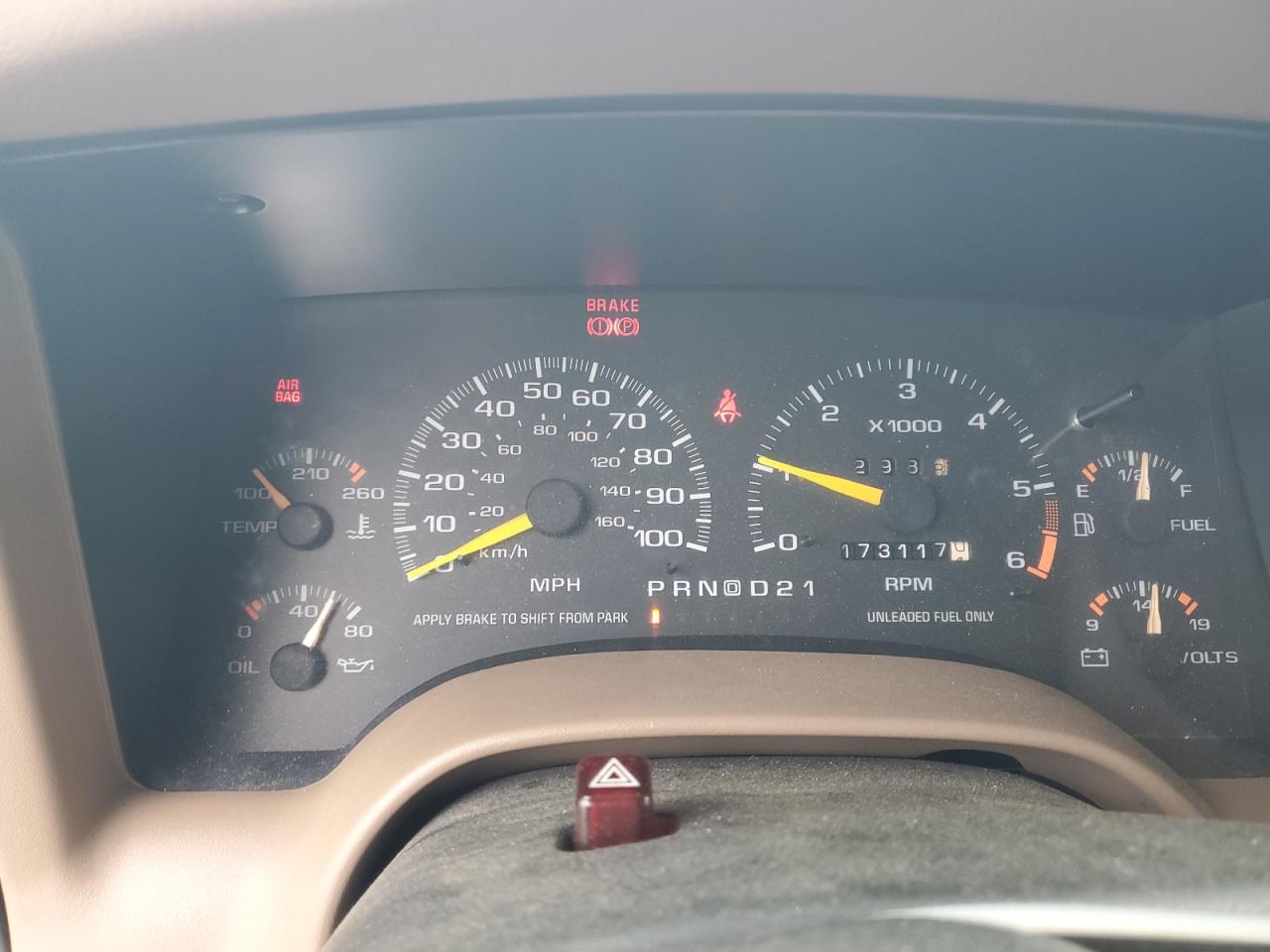 1996 GMC Jimmy VIN: 1GKDT13W1T2559861 Lot: 63273465