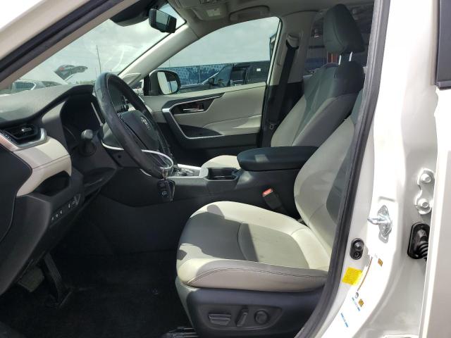  TOYOTA RAV4 2021 Белы