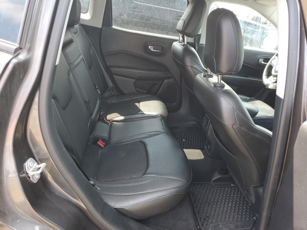 2018 Jeep Compass Latitude VIN: 3C4NJDBB1JT281934 Lot: 65583245