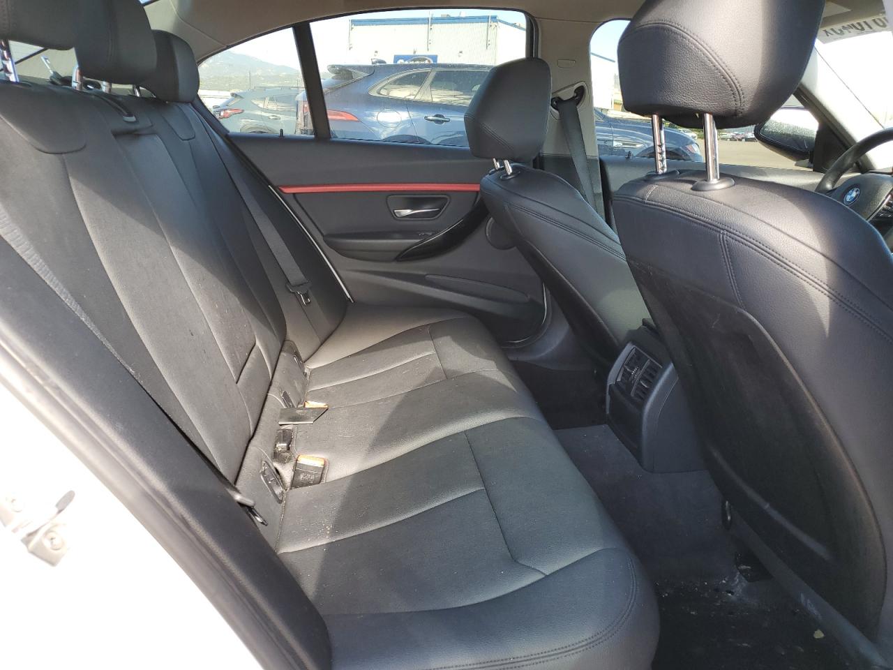 2017 BMW 320 Xi VIN: WBA8E5G50HNU22980 Lot: 61681645
