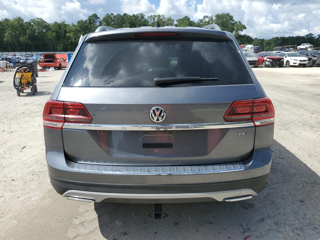 2018 Volkswagen Atlas S VIN: 1V2AP2CAXJC545489 Lot: 63963345