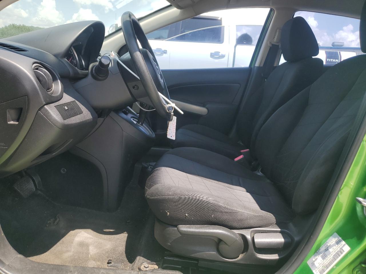 2011 Mazda Mazda2 VIN: JM1DE1HY1B0104373 Lot: 63852905
