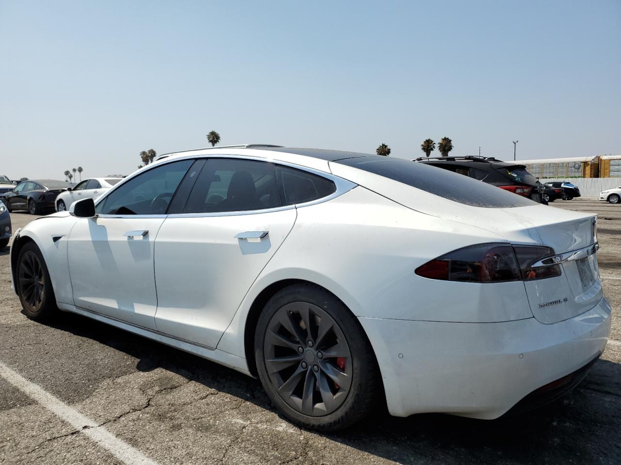 2017 Tesla Model S VIN: 5YJSA1E18HF216138 Lot: 64782545