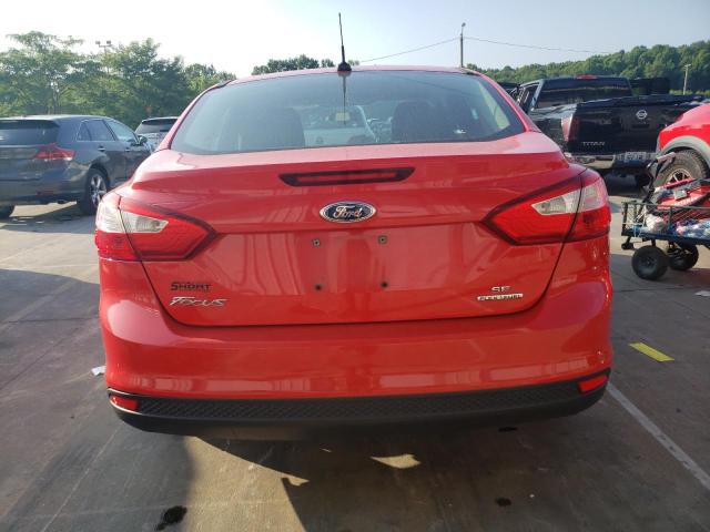 Sedans FORD FOCUS 2014 Red