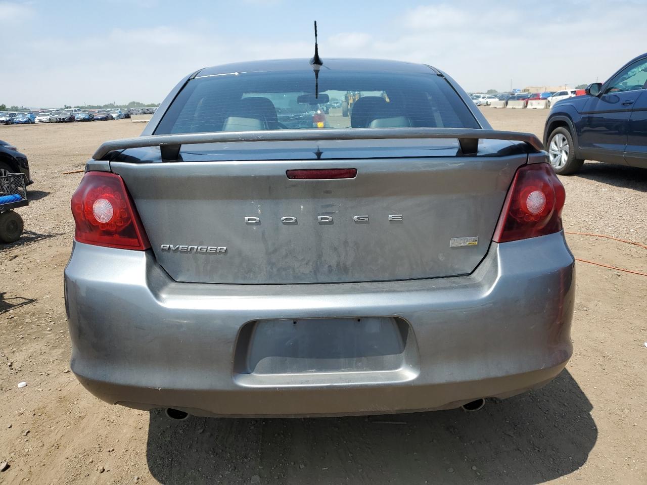 2011 Dodge Avenger Lux VIN: 1B3BD2FG6BN577975 Lot: 64225765