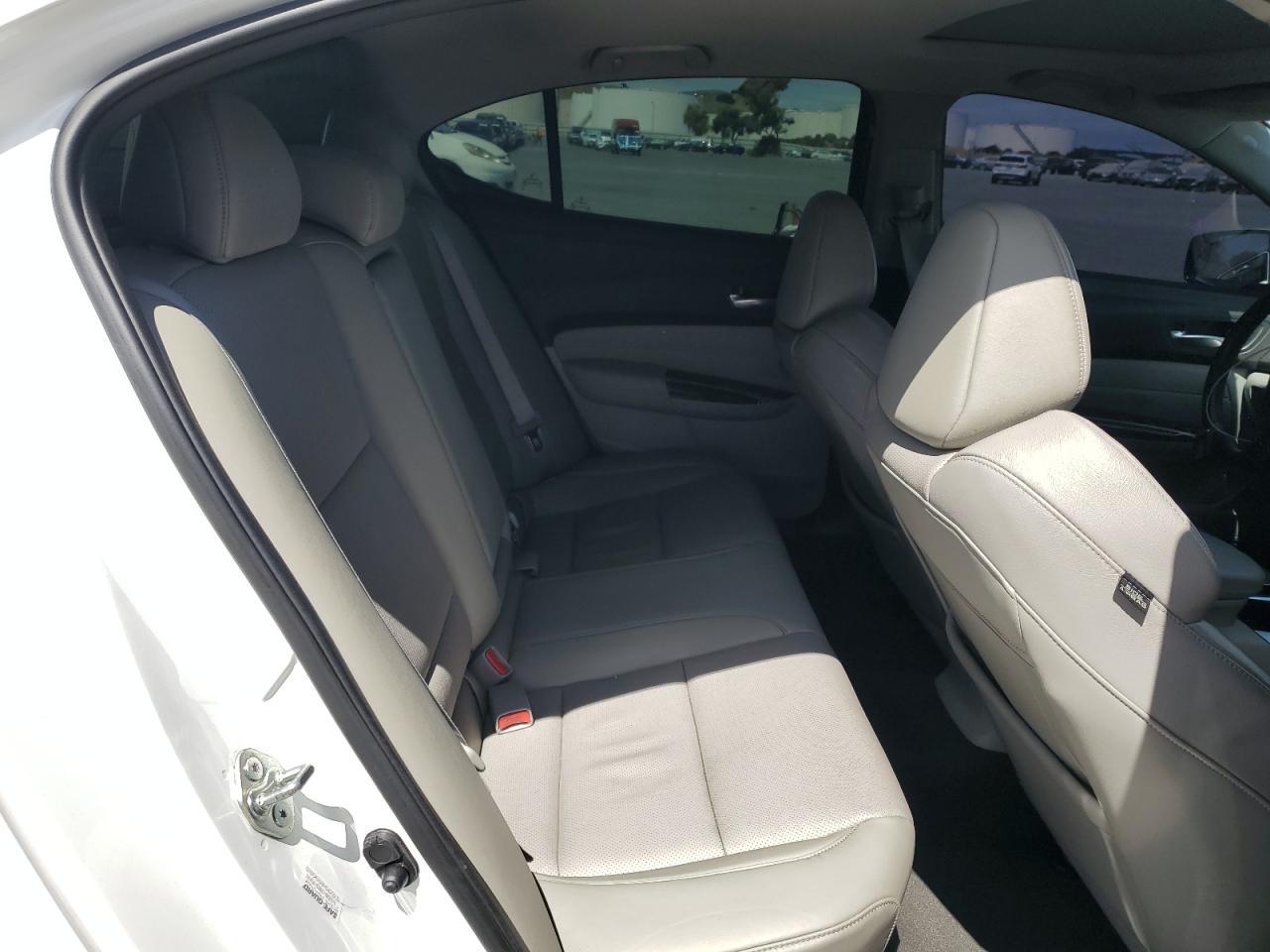 19uub1f52ga006070 19UUB1F52GA006070 2016 Acura Tlx Tech