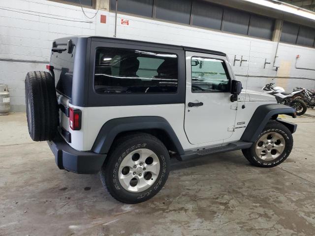  JEEP WRANGLER 2015 Белы