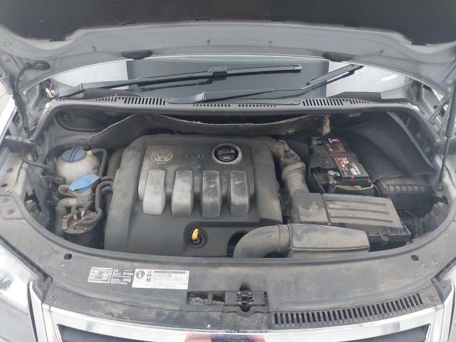 2010 VOLKSWAGEN TOURAN MAT