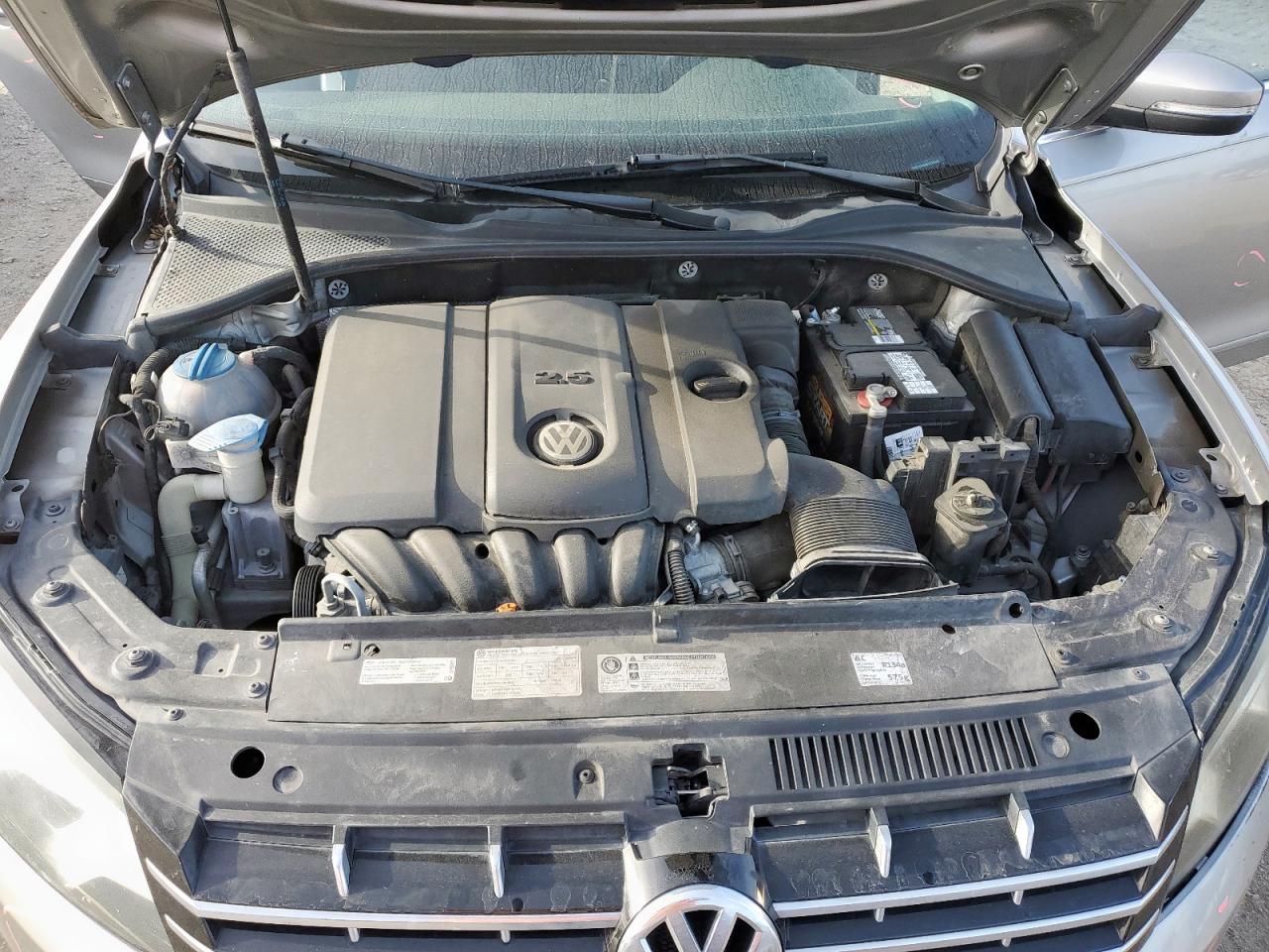 2013 Volkswagen Passat Sel VIN: 1VWCH7A34DC103446 Lot: 64758335