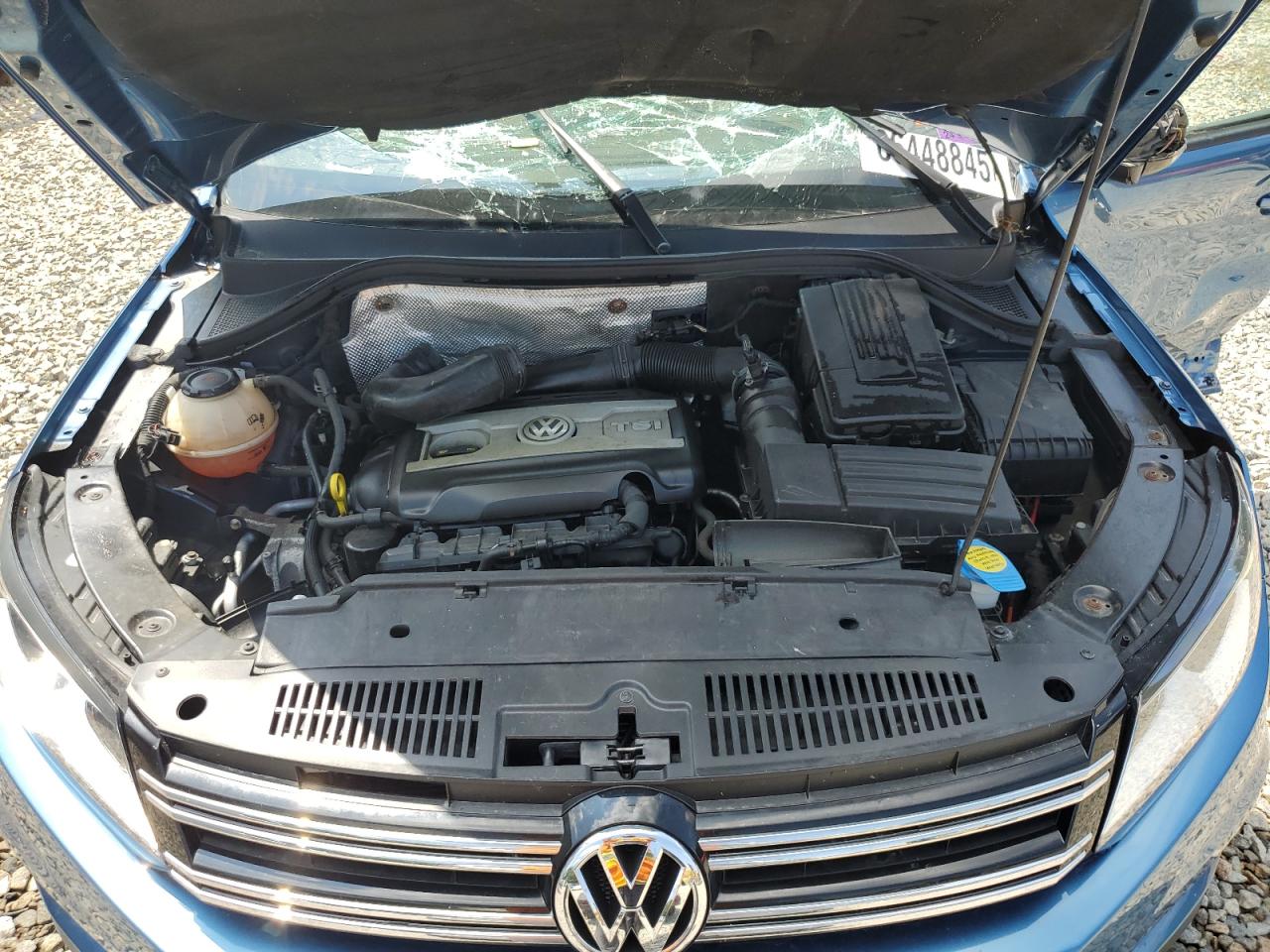 2017 Volkswagen Tiguan S VIN: WVGBV7AX4HK043251 Lot: 66448845