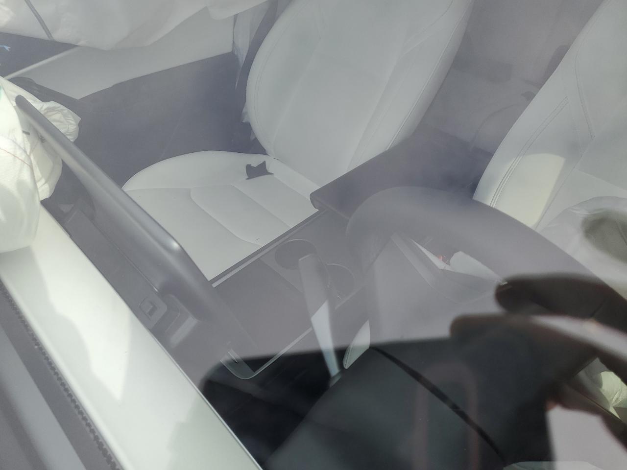 2021 Tesla Model Y VIN: 5YJYGAEE3MF300938 Lot: 63146905