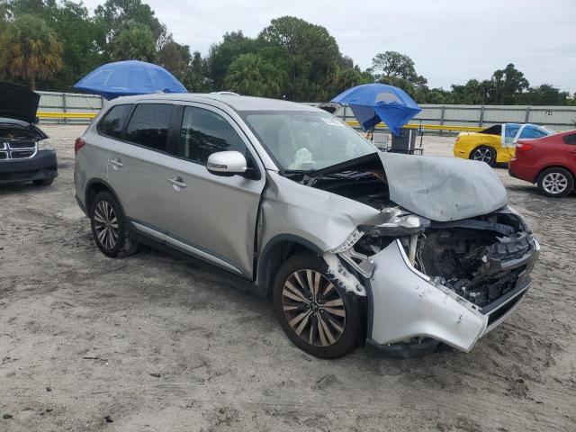  MITSUBISHI OUTLANDER 2019 Серебристый