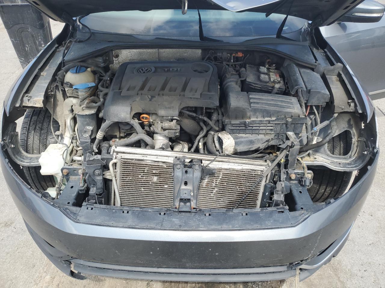 2014 Volkswagen Passat Sel VIN: 1VWCN7A32EC025856 Lot: 63573995