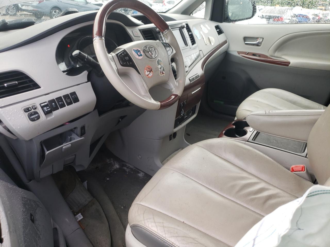 2014 Toyota Sienna Xle VIN: 5TDDK3DC8ES082999 Lot: 64571975