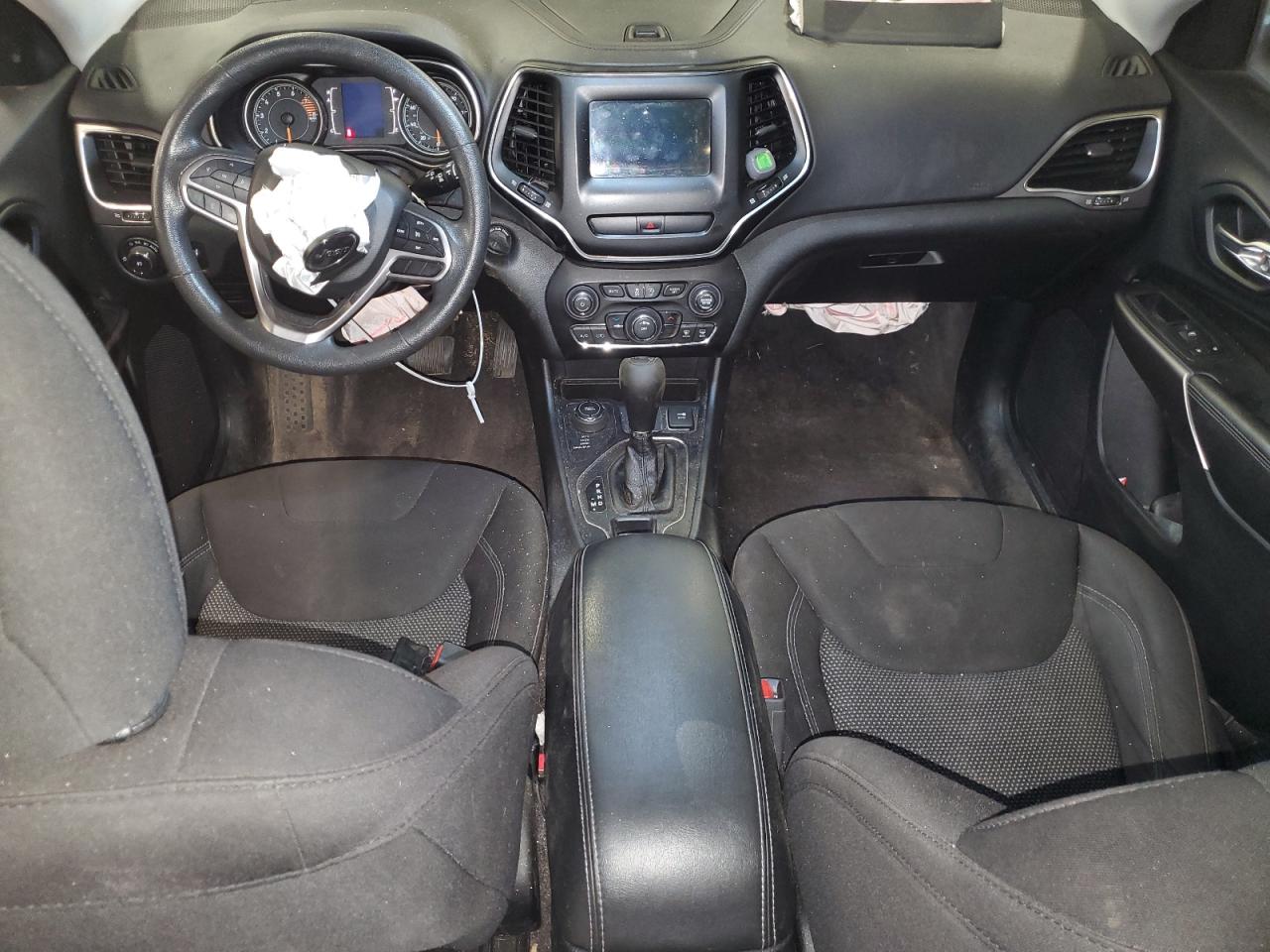 2019 Jeep Cherokee Latitude VIN: 1C4PJMCX7KD114102 Lot: 64087705