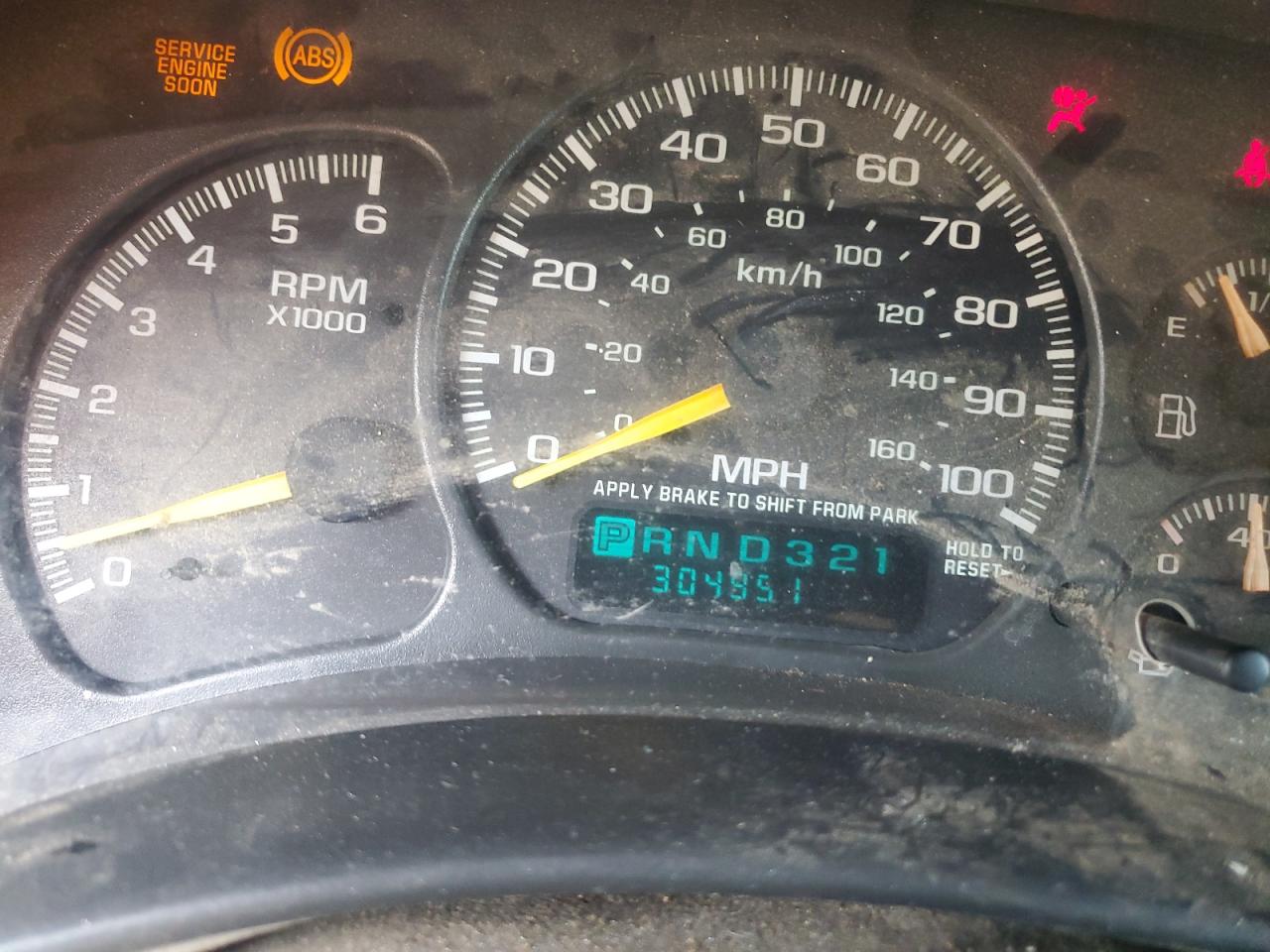 2000 Chevrolet Silverado C1500 VIN: 1GCEC19V3YZ127933 Lot: 65041485