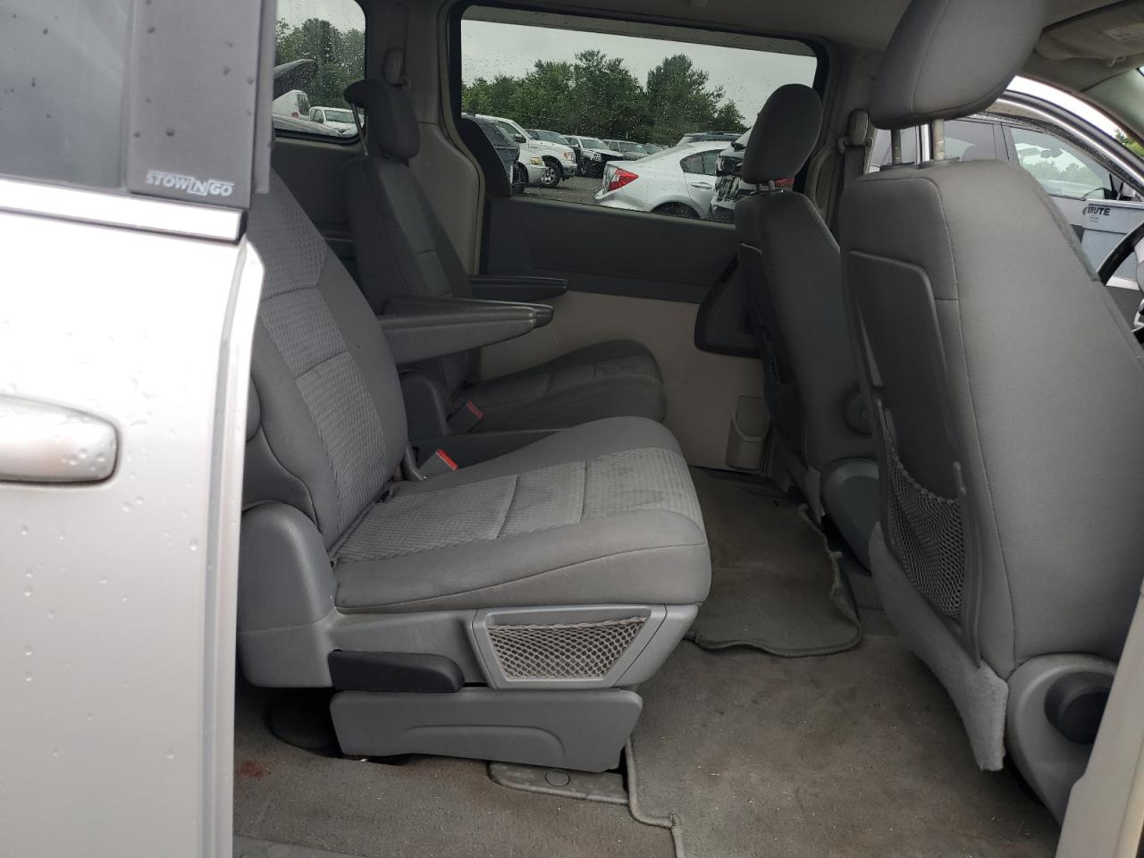 2010 Chrysler Town & Country Touring VIN: 2A4RR5D1XAR132052 Lot: 63586235