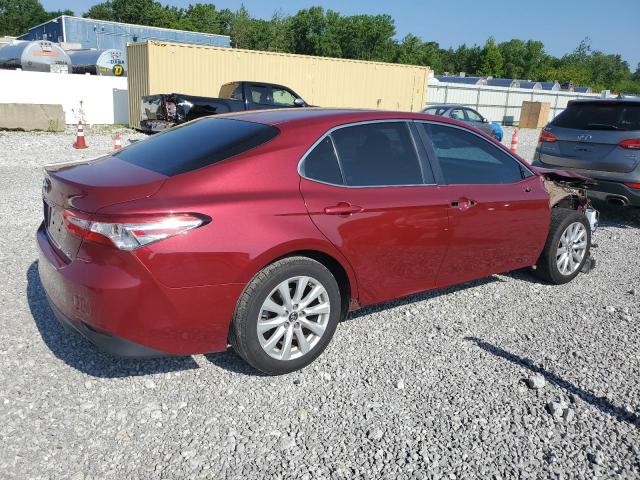  TOYOTA CAMRY 2018 Czerwony