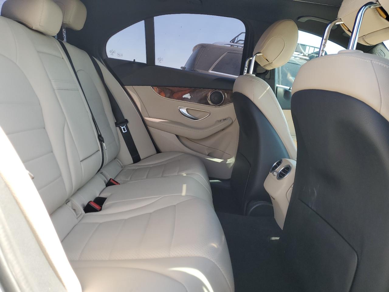 2018 Mercedes-Benz C 300 VIN: 55SWF4JBXJU240593 Lot: 63388565