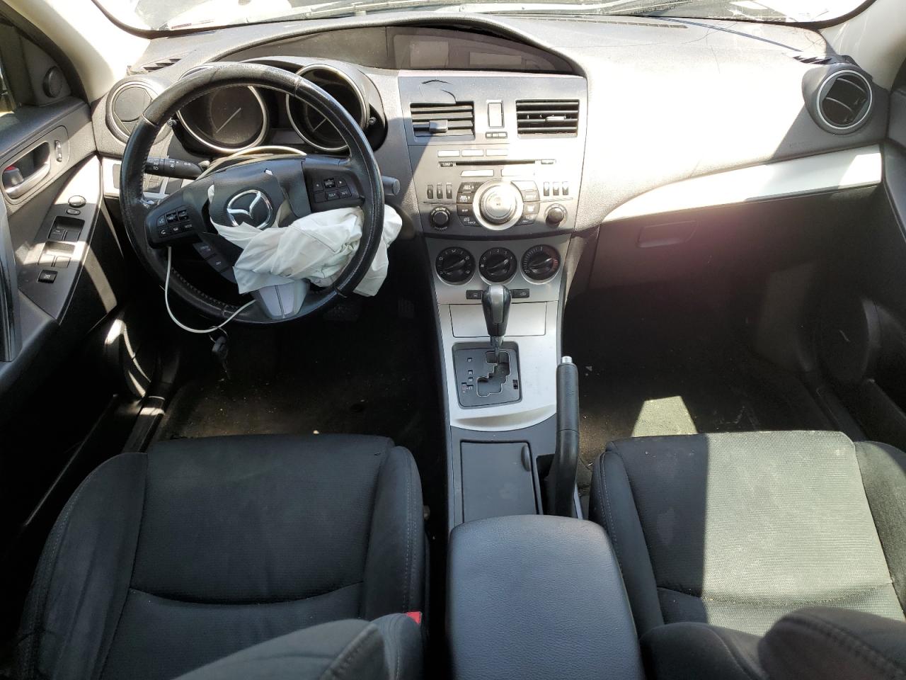 2011 Mazda 3 S VIN: JM1BL1U52B1403762 Lot: 63685205