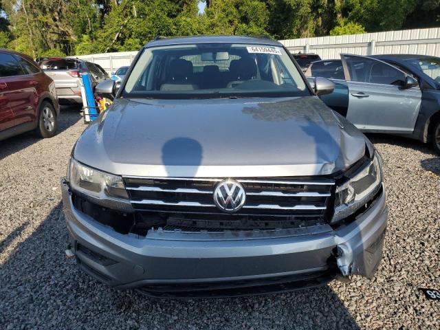  VOLKSWAGEN TIGUAN 2021 Серый