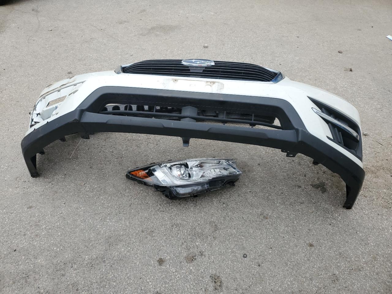 2021 Subaru Ascent Premium VIN: 4S4WMAFDXM3464329 Lot: 65050315