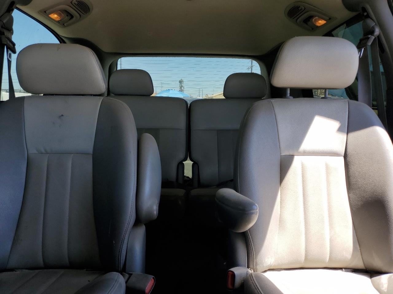 2004 Dodge Grand Caravan Sxt VIN: 2D4GP44L64R570444 Lot: 63784795