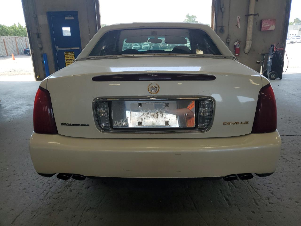 2002 Cadillac Deville VIN: 1G6KD54Y42U276951 Lot: 64142385