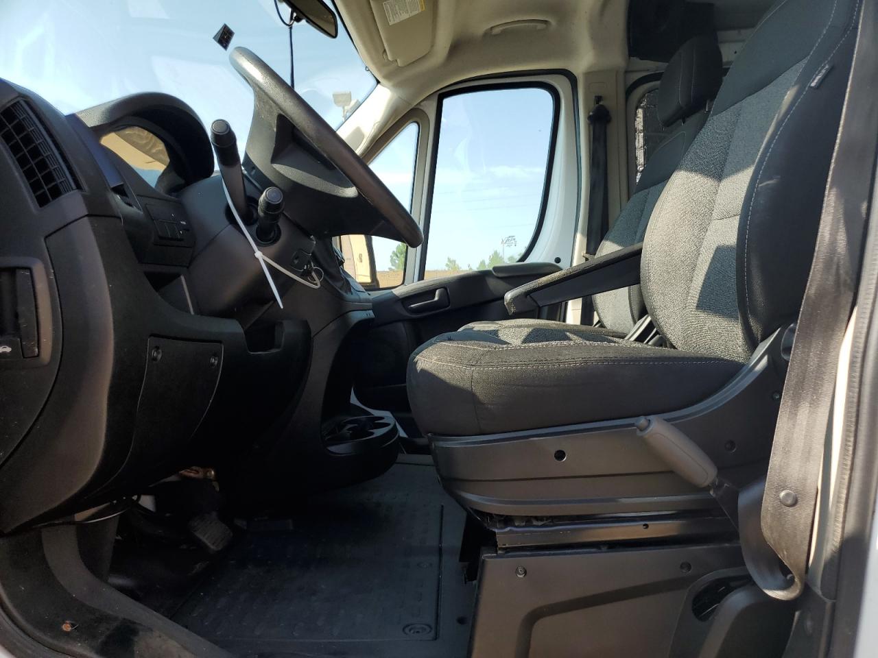 2018 Ram Promaster 1500 1500 Standard VIN: 3C6TRVAG9JE153245 Lot: 63442515