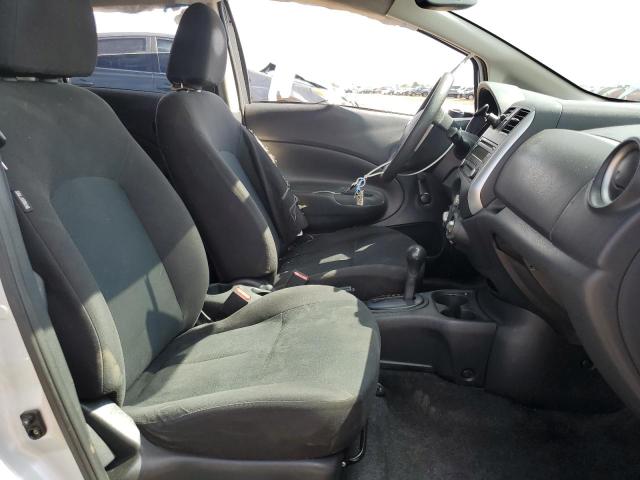  NISSAN VERSA 2014 Srebrny