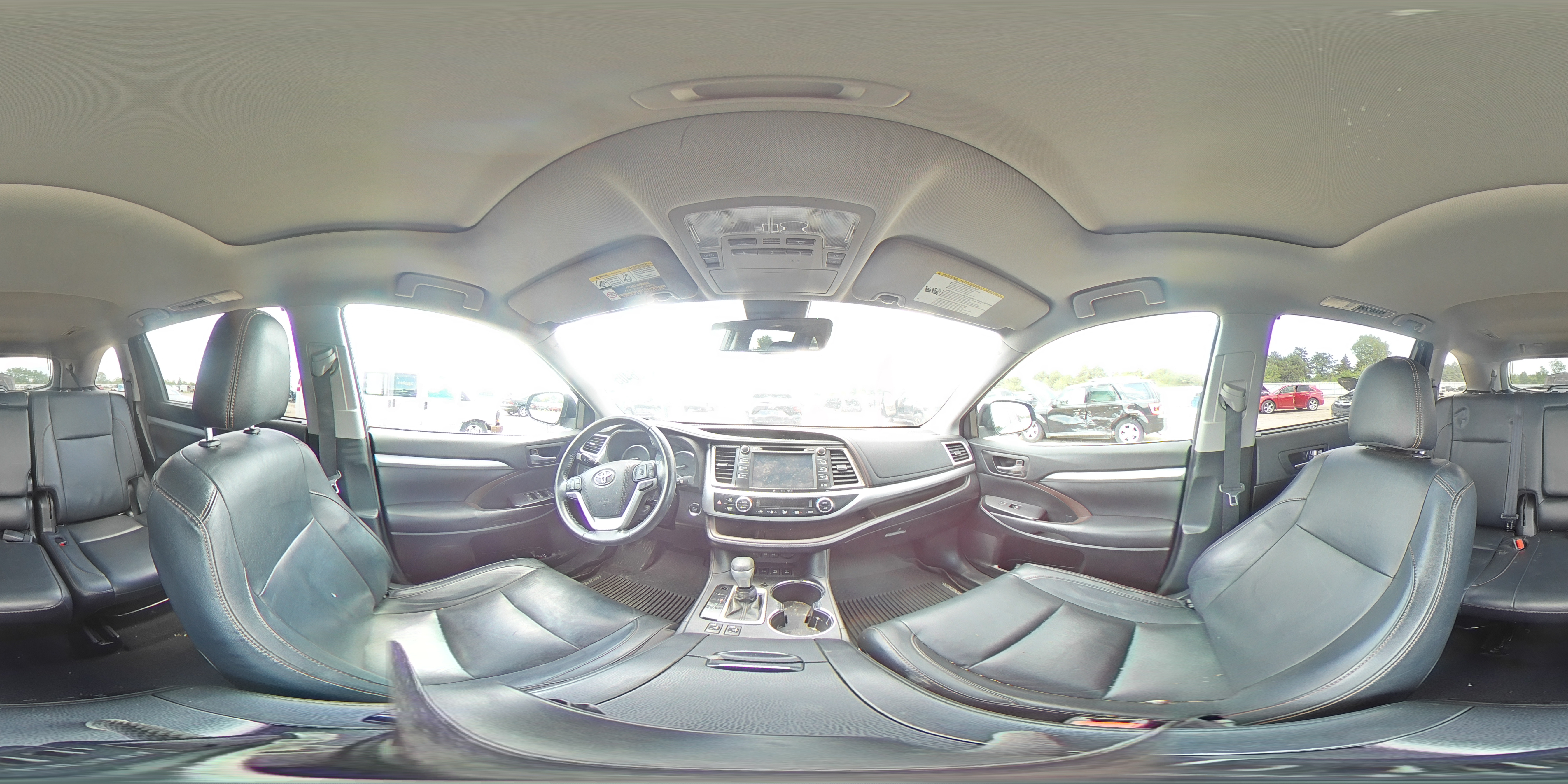 2018 Toyota Highlander Se VIN: 5TDJZRFH1JS863528 Lot: 64126405