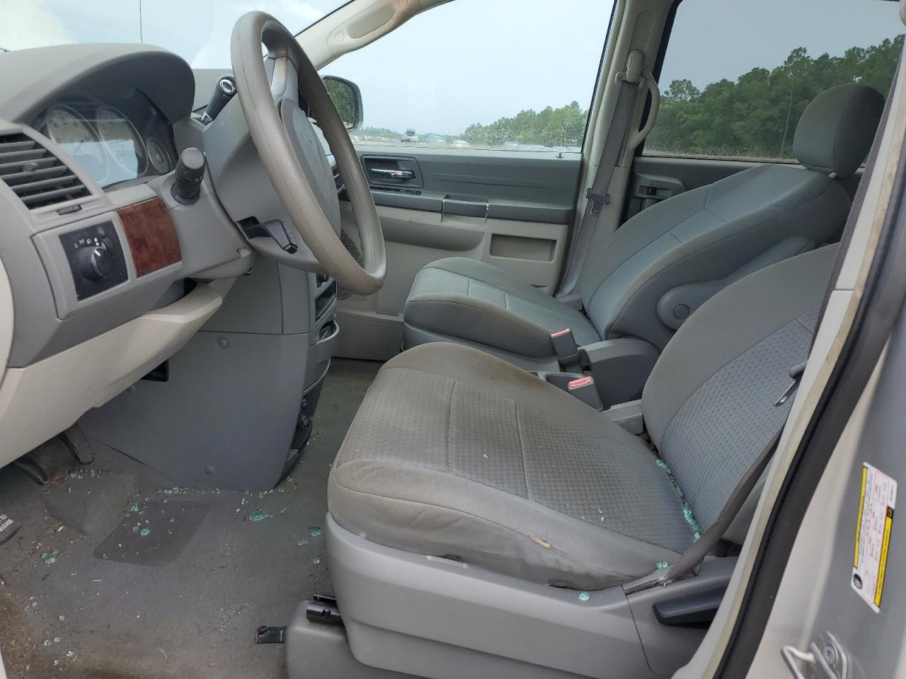 2010 Chrysler Town & Country Lx VIN: 2A4RR4DE0AR103611 Lot: 63211555