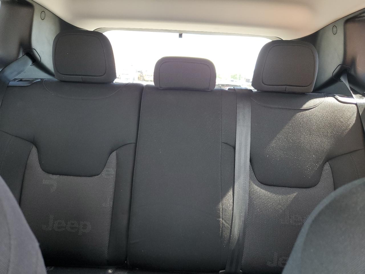 2017 Jeep Renegade Latitude VIN: ZACCJBBB8HPG31511 Lot: 64520265