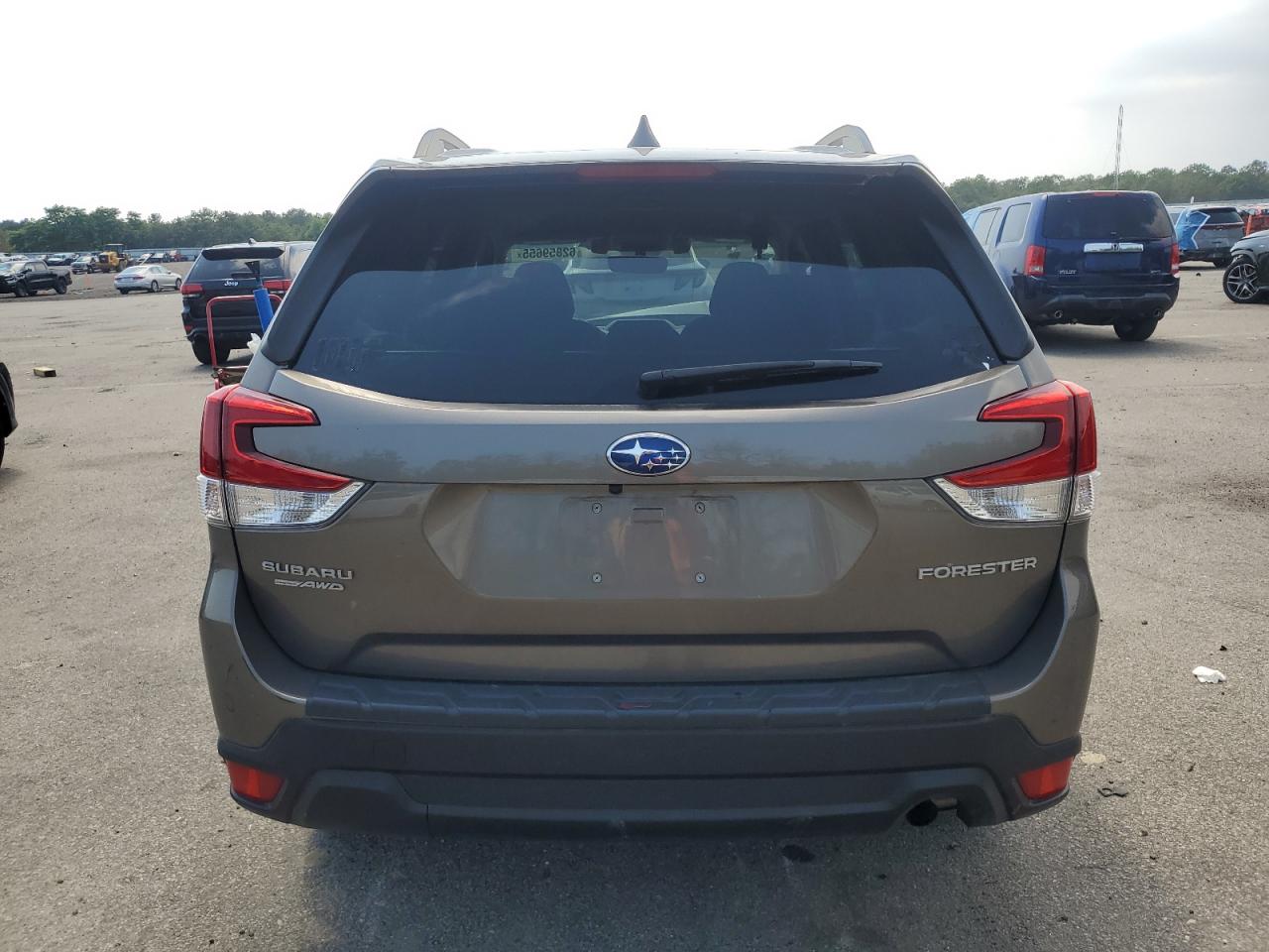 2020 Subaru Forester Premium VIN: JF2SKAJC7LH586737 Lot: 62859655