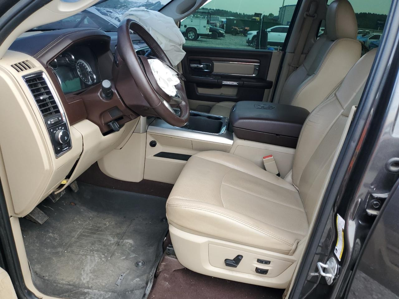 2018 Ram 2500 Laramie VIN: 3C6UR5FL6JG365292 Lot: 62952235