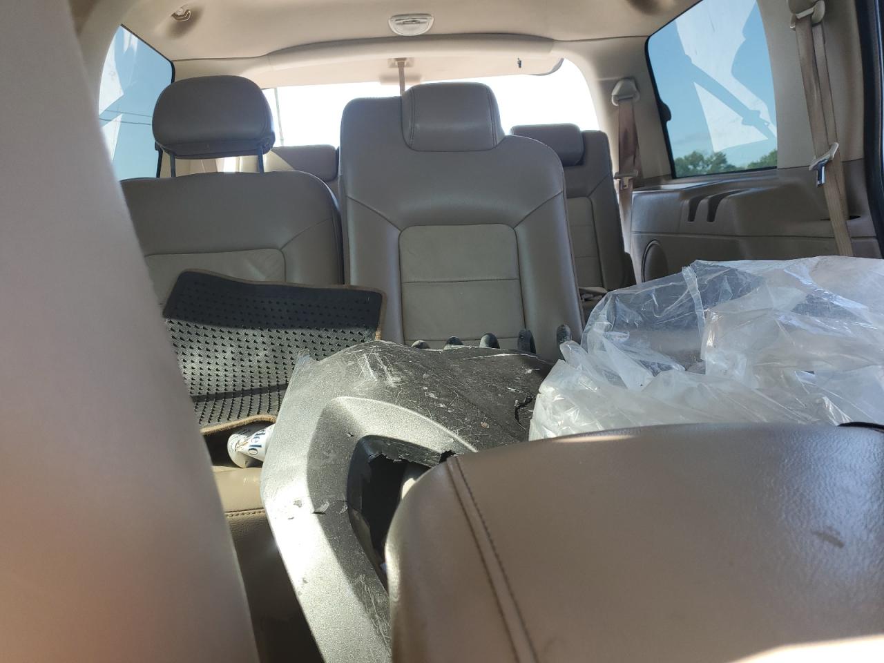 2005 Ford Expedition Eddie Bauer VIN: 1FMPU17515LA47646 Lot: 65383215