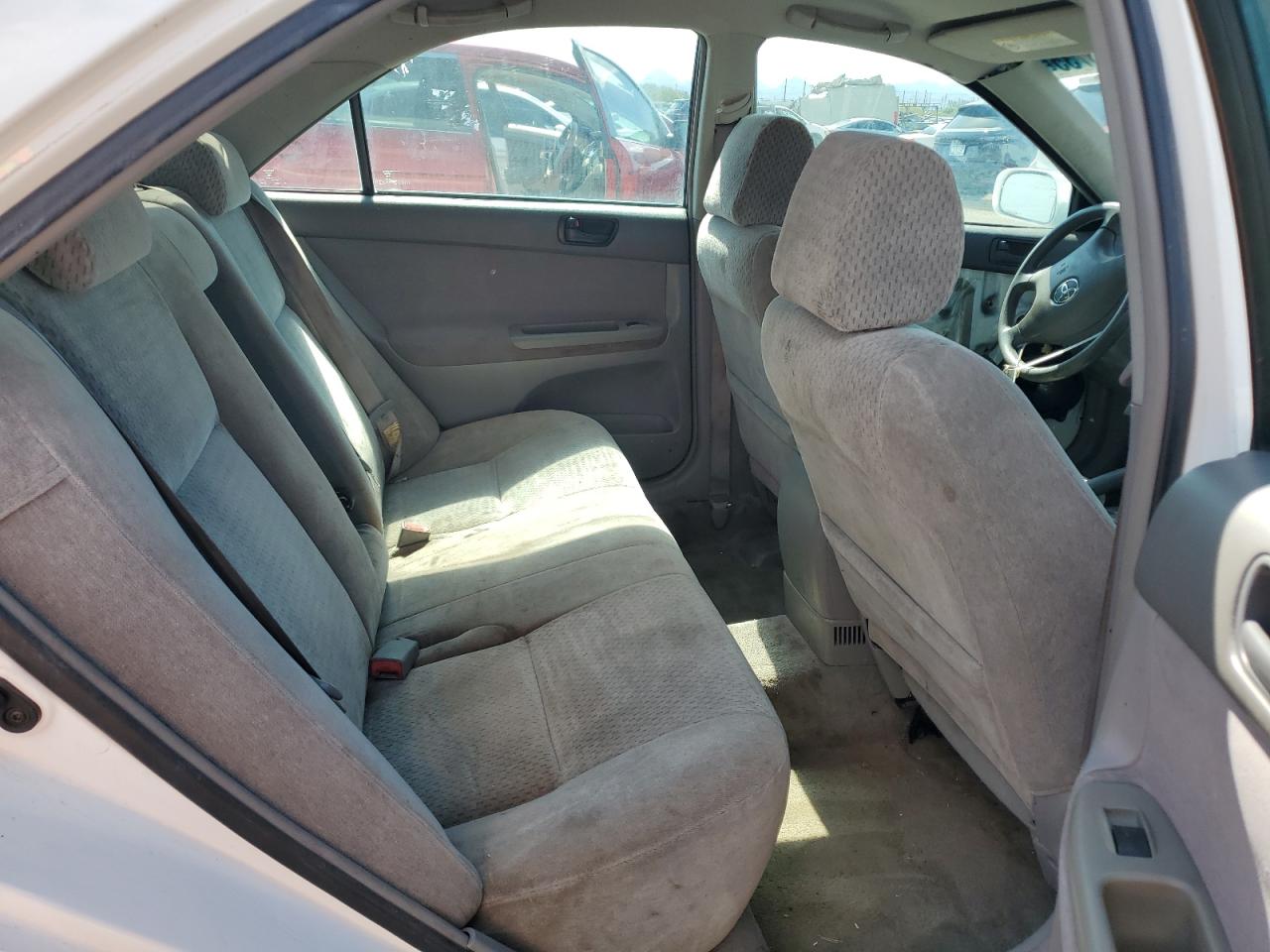 2002 Toyota Camry Le VIN: 4T1BE32K32U037609 Lot: 70703095