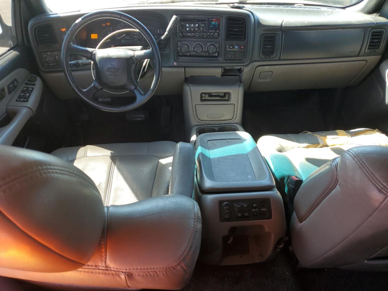 2002 Chevrolet Tahoe C1500 VIN: 1GNEC13T62R243097 Lot: 64210815